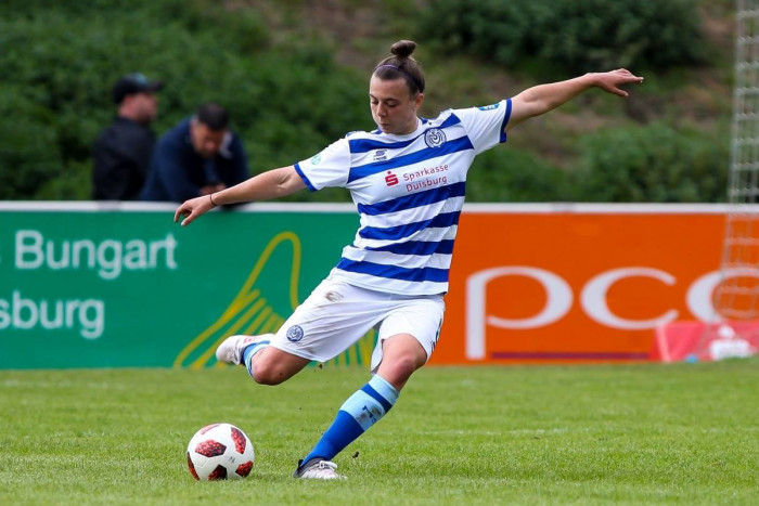 Footballer Meikayla Moore playing for MSV Duisburg 