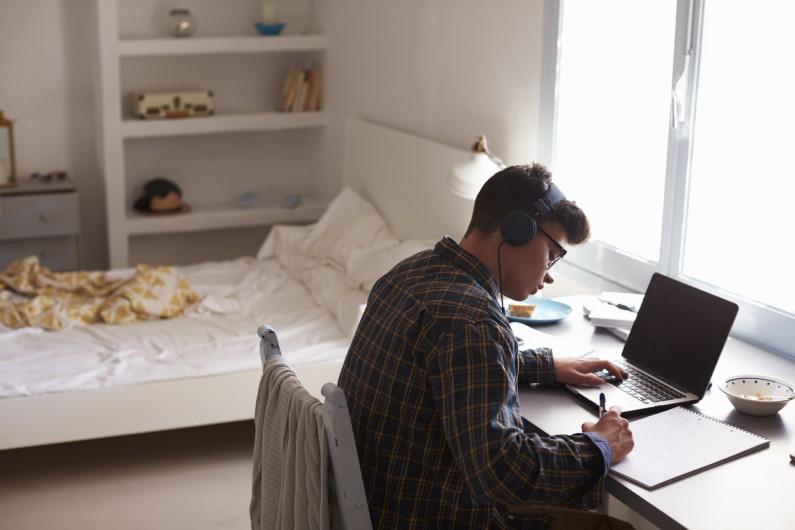 Study iStock 639710622